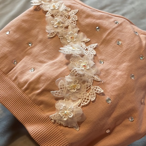 Stunning HANDMADE performance top. - Picture 3 of 8